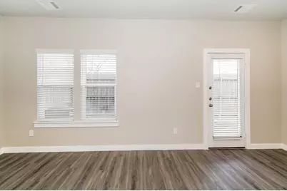 309 N Centro Circle, Shenandoah, TX 77385 - Photo 6