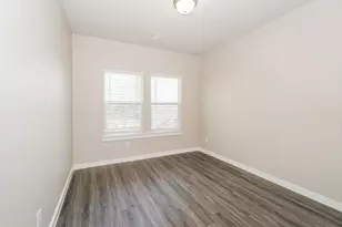 309 N Centro Cir, Shenandoah, TX 77385 - Photo 10