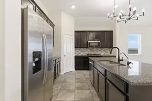 9127 Brazos Dr, Baytown, TX 77521 - Photo 4