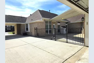 1813 Sandy Lake Drive, Friendswood, TX 77546 - Photo 28
