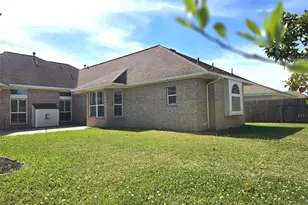 1813 Sandy Lake Dr, Friendswood, TX 77546 - Photo 30