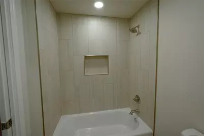 233 S Harrison Street, Longview, TX 75601 - Photo 12