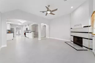 8330 Malin Ct, Houston, TX 77083 - Photo 6