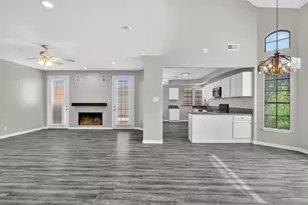 12929 Kingsbridge Ln, Houston, TX 77077 - Photo 6