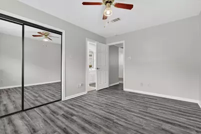 12929 Kingsbridge Lane, Houston, TX 77077 - Photo 32