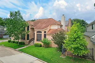 12929 Kingsbridge Ln, Houston, TX 77077 - Photo 2