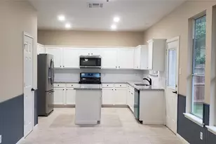 3839 Landon Park Dr, Katy, TX 77449 - Photo 2