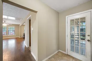 130 Airway Dr, Houston, TX 77037 - Photo 16