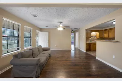 130 Airway Drive, Houston, TX 77037 - Photo 10