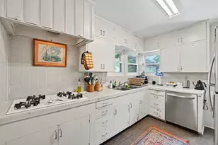 2110 South Blvd, Houston, TX 77098 - Photo 6