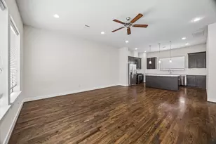 1029 Green Kensington Dr, Houston, TX 77008 - Photo 8
