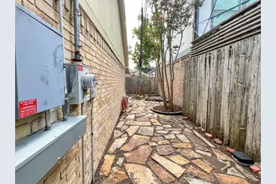 9807 Oak Point Drive, Houston, TX 77055 - Photo 50