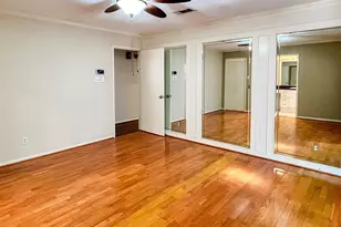 9807 Oak Point Dr, Houston, TX 77055 - Photo 42