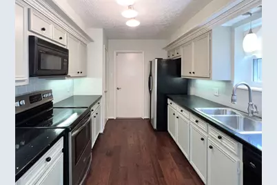 9807 Oak Point Drive, Houston, TX 77055 - Photo 22