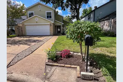 9807 Oak Point Drive, Houston, TX 77055 - Photo 2