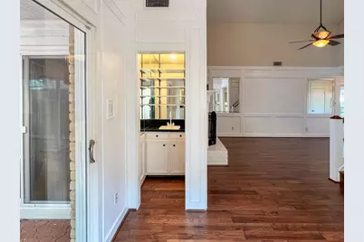9807 Oak Point Drive, Houston, TX 77055 - Photo 20