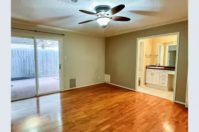 9807 Oak Point Drive, Houston, TX 77055 - Photo 38