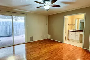 9807 Oak Point Dr, Houston, TX 77055 - Photo 38