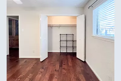 9807 Oak Point Drive, Houston, TX 77055 - Photo 34