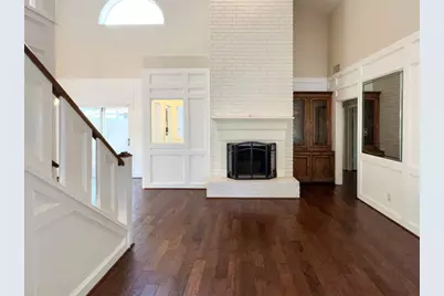 9807 Oak Point Drive, Houston, TX 77055 - Photo 10