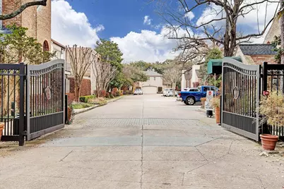 40 River Hollow Lane, Houston, TX 77027 - Photo 36
