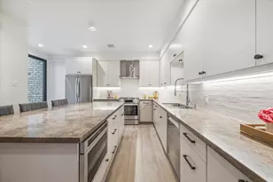 40 River Hollow Ln, Houston, TX 77027 - Photo 16
