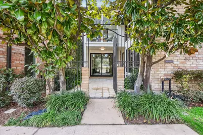 40 River Hollow Lane, Houston, TX 77027 - Photo 2