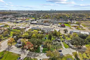 216 N Shady Oaks St, Lake Jackson, TX 77566 - Photo 32