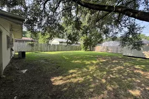 270 Triangle Dr, Vidor, TX 77662 - Photo 8