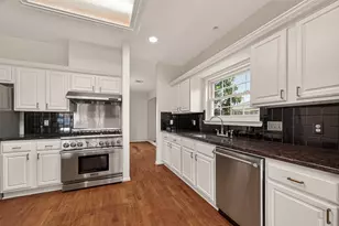 2406 Droxford Dr, Houston, TX 77008 - Photo 16