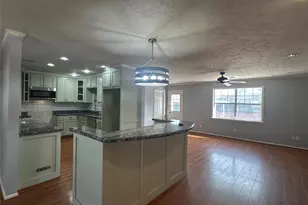 7209 Sycamore Dr, Galveston, TX 77551 - Photo 8