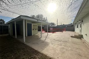 7209 Sycamore Dr, Galveston, TX 77551 - Photo 32