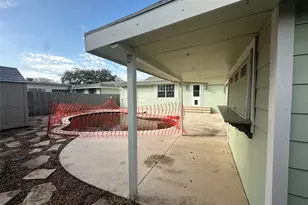 7209 Sycamore Dr, Galveston, TX 77551 - Photo 34