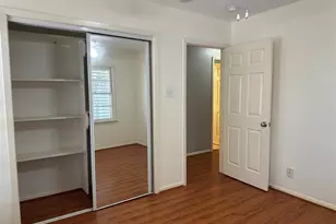 7209 Sycamore Dr, Galveston, TX 77551 - Photo 16