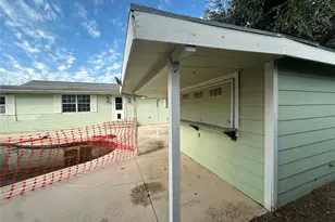 7209 Sycamore Dr, Galveston, TX 77551 - Photo 36