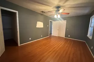 7209 Sycamore Dr, Galveston, TX 77551 - Photo 16