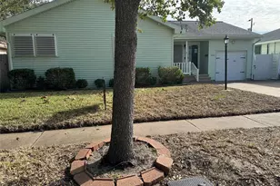 7209 Sycamore Dr, Galveston, TX 77551 - Photo 2