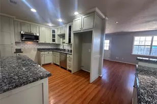 7209 Sycamore Dr, Galveston, TX 77551 - Photo 6