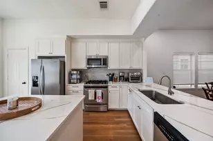 5734 Petty St, Houston, TX 77007 - Photo 10