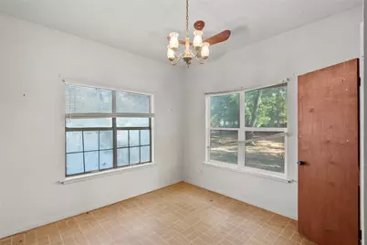 11515 Eldridge Lane, Navasota, TX 77868 - Photo 10