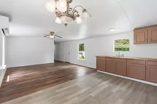 2351 Cherry Creek East Dr, Shepherd, TX 77371 - Photo 10