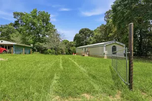 2351 Cherry Creek East Dr, Shepherd, TX 77371 - Photo 4
