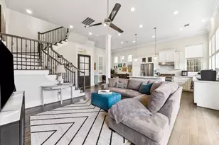 8662 Green Kolbe Ln, Houston, TX 77080 - Photo 8
