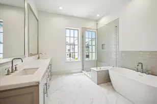 209 Sutton Row Pl, Houston, TX 77024 - Photo 10