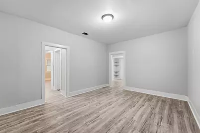 811 W Broad Street, Freeport, TX 77541 - Photo 12