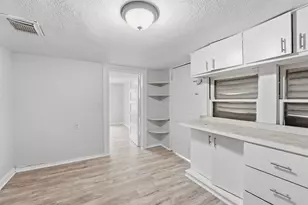 811 W Broad St, Freeport, TX 77541 - Photo 22