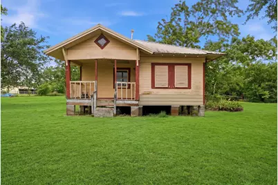 811 W Broad Street, Freeport, TX 77541 - Photo 1