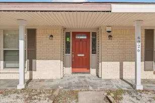 6026 McKnight St, Houston, TX 77035 - Photo 4
