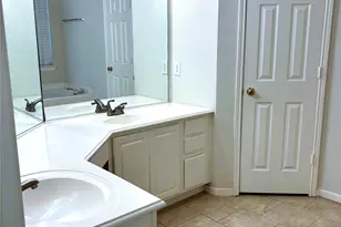 19610 Chestnut Brook Ct, Houston, TX 77084 - Photo 10