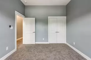 4927 E Ridge Creek Dr, Houston, TX 77053 - Photo 14